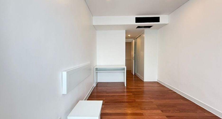 Wohnung zur Miete mit 3 Zimmer in Watthana, Bangkok