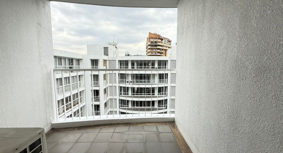 Wohnung zur Miete mit 3 Zimmer in Watthana, Bangkok