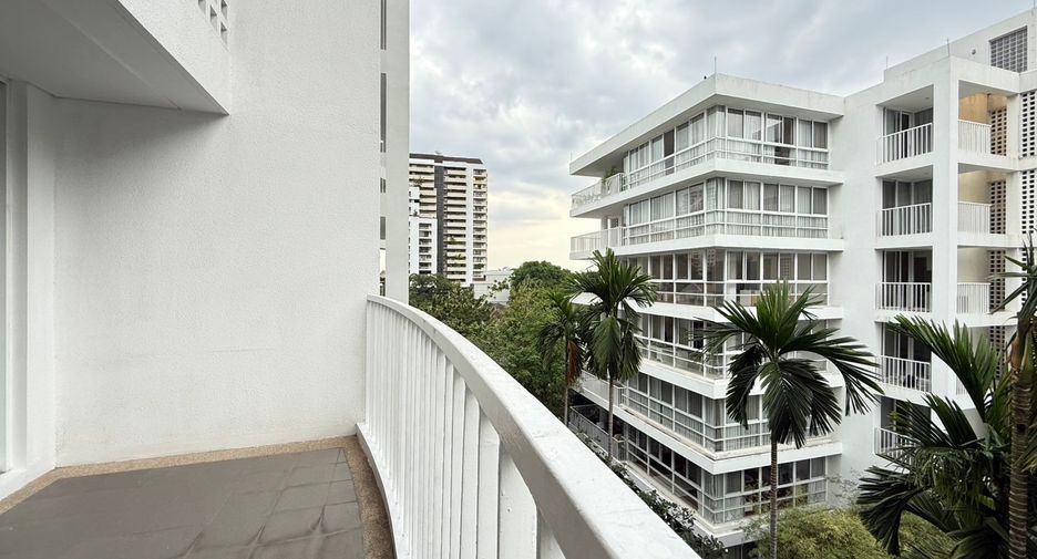 Wohnung zur Miete mit 3 Zimmer in Watthana, Bangkok