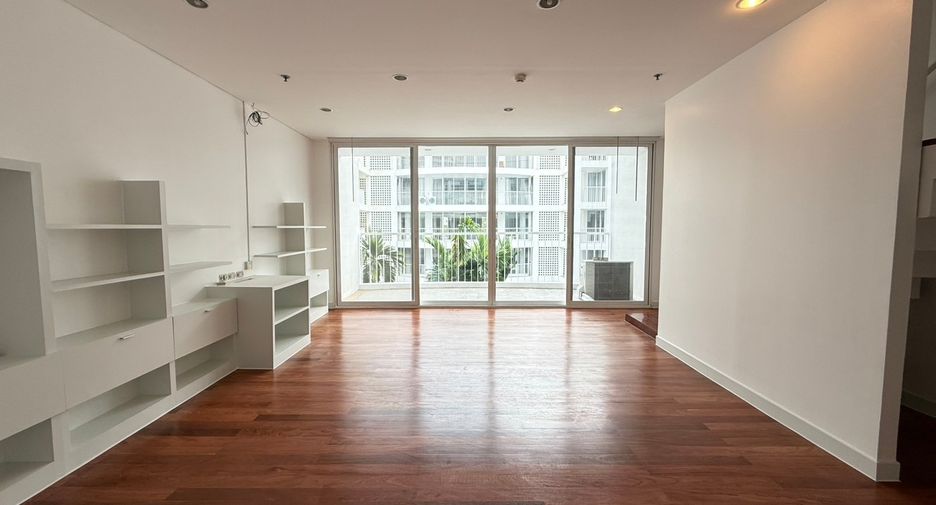Wohnung zur Miete mit 3 Zimmer in Watthana, Bangkok