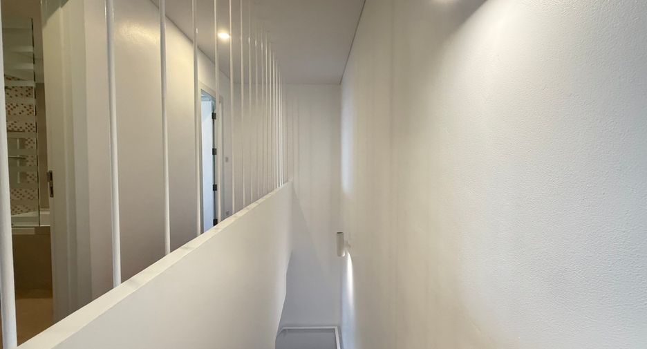 Wohnung zur Miete mit 3 Zimmer in Watthana, Bangkok