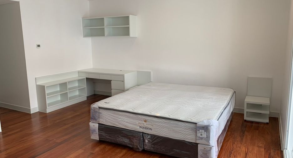 Wohnung zur Miete mit 3 Zimmer in Watthana, Bangkok