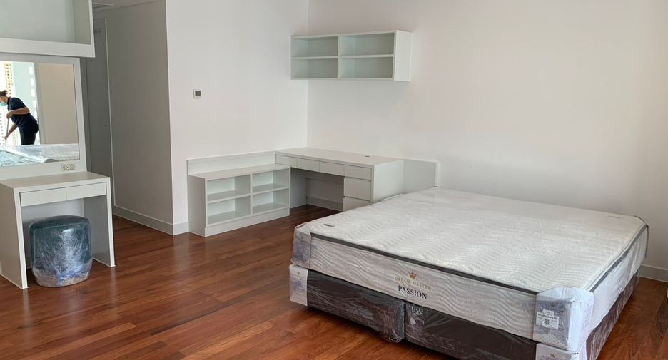 Wohnung zur Miete mit 3 Zimmer in Watthana, Bangkok