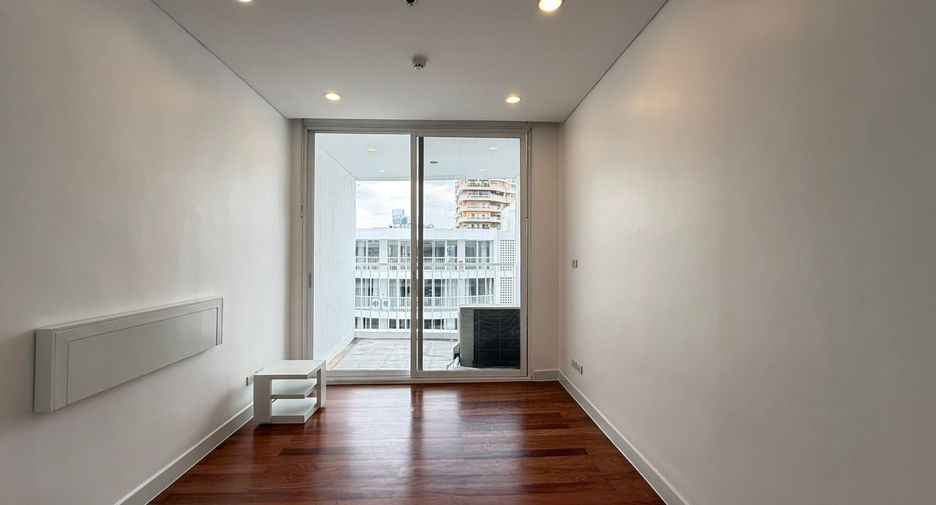Wohnung zur Miete mit 3 Zimmer in Watthana, Bangkok