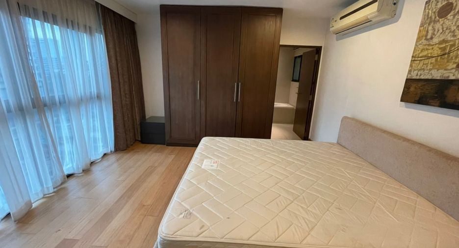 For rent 2 bedrooms condo in Sathon, Bangkok
