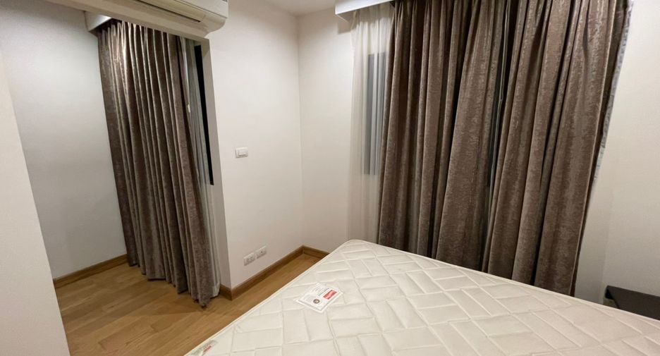 For rent 2 bedrooms condo in Sathon, Bangkok