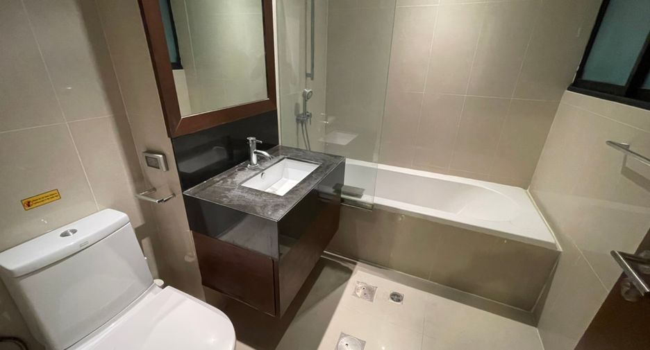 For rent 2 bedrooms condo in Sathon, Bangkok