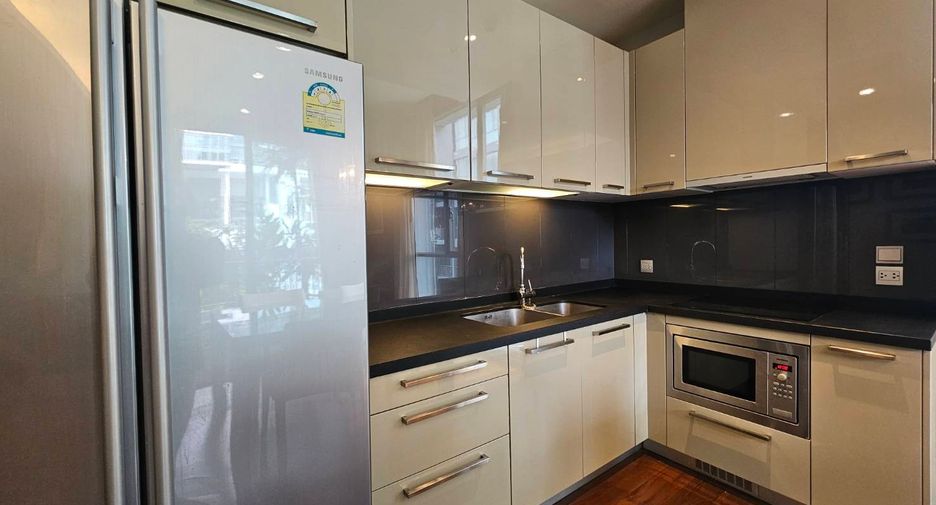 For rent 2 bedrooms condo in Watthana, Bangkok
