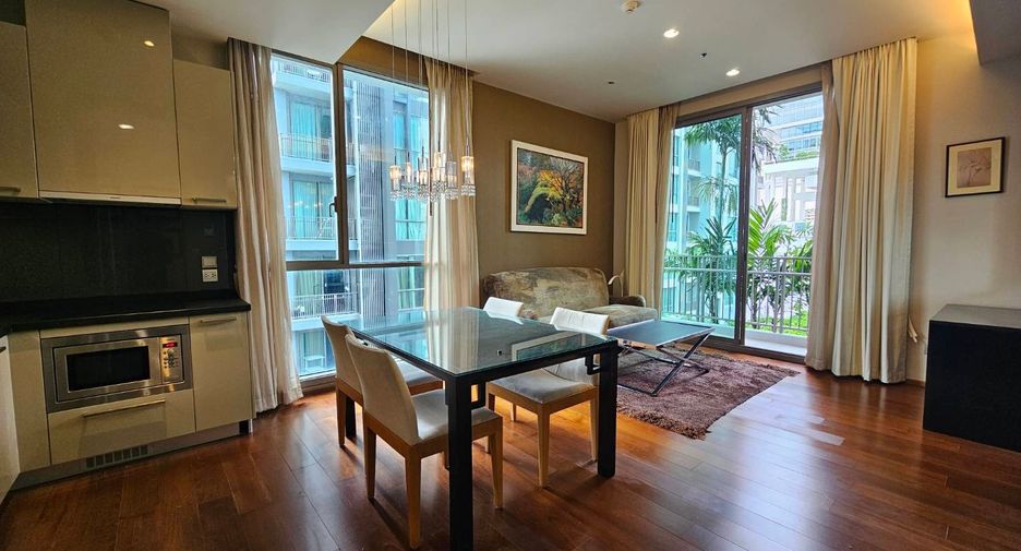 For rent 2 bedrooms condo in Watthana, Bangkok
