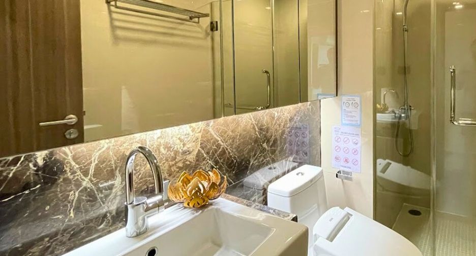 For rent 2 bedrooms condo in Watthana, Bangkok
