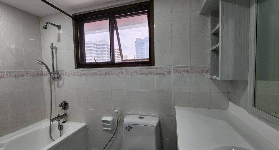 Wohnung zur Miete mit 3 Zimmer in Watthana, Bangkok