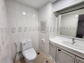 Wohnung zur Miete mit 3 Zimmer in Watthana, Bangkok