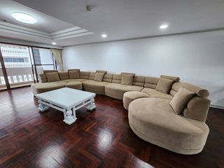 Wohnung zur Miete mit 3 Zimmer in Watthana, Bangkok