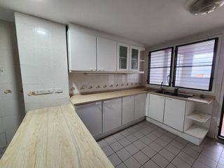 Wohnung zur Miete mit 3 Zimmer in Watthana, Bangkok