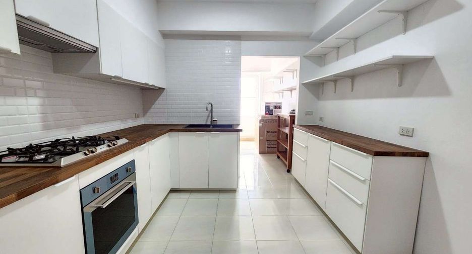 Wohnung zur Miete mit 3 Zimmer in Watthana, Bangkok