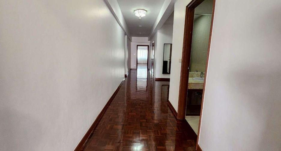 Wohnung zur Miete mit 3 Zimmer in Watthana, Bangkok