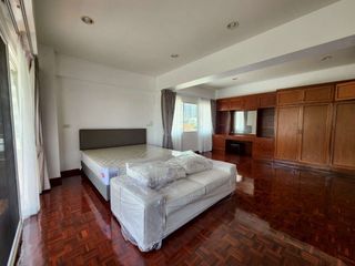 Wohnung zur Miete mit 3 Zimmer in Watthana, Bangkok