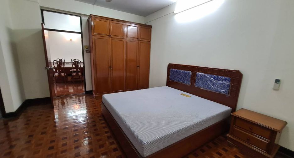 Wohnung zur Miete mit 3 Zimmer in Watthana, Bangkok