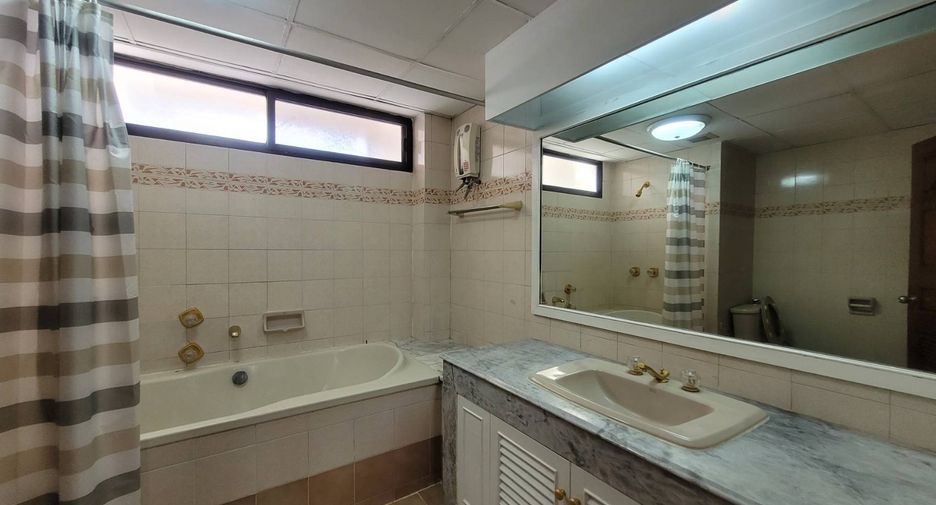 Wohnung zur Miete mit 3 Zimmer in Watthana, Bangkok