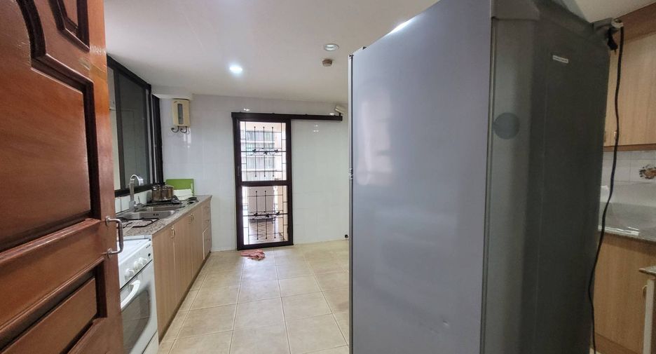 Wohnung zur Miete mit 3 Zimmer in Watthana, Bangkok