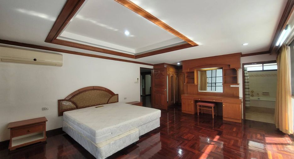 Wohnung zur Miete mit 3 Zimmer in Watthana, Bangkok