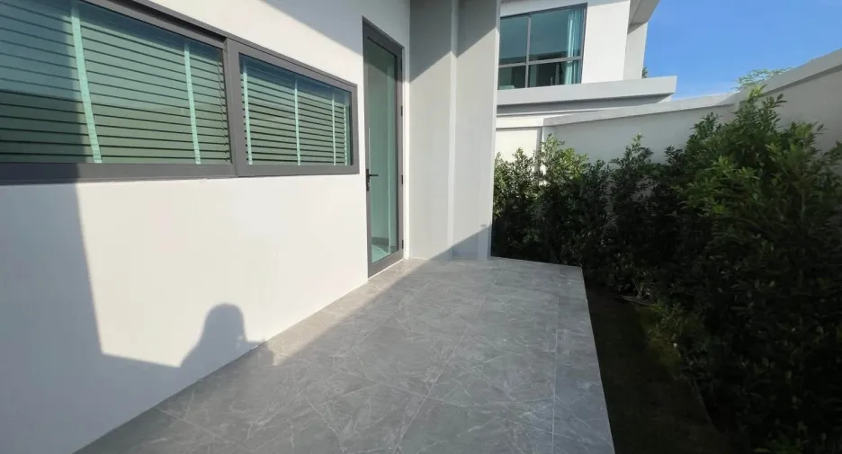 For rent 4 bedrooms villa in Bang Lamung, Chonburi