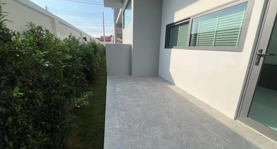 For rent 4 bedrooms villa in Bang Lamung, Chonburi