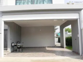 For rent 4 bedrooms villa in Bang Lamung, Chonburi