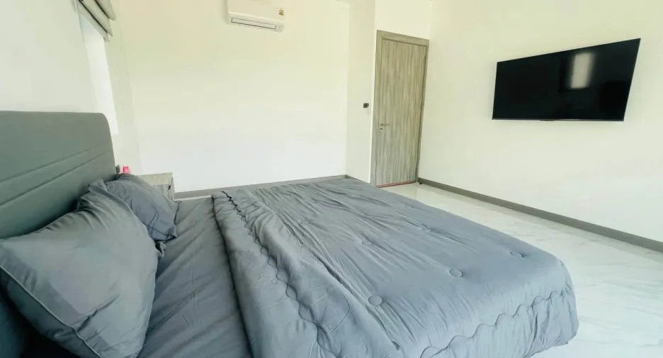 For rent 4 bedrooms villa in Bang Lamung, Chonburi