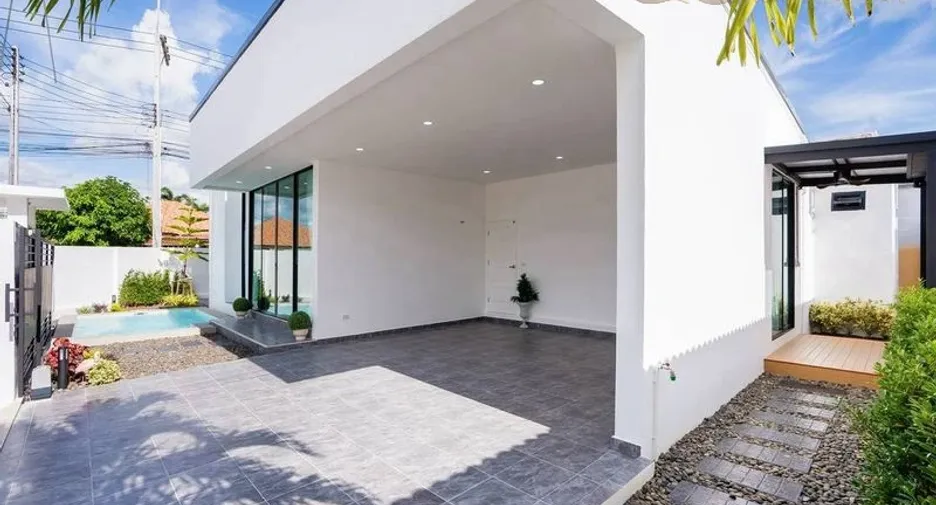 For rent 3 bedrooms villa in Bang Lamung, Chonburi