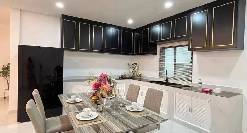 For rent 3 bedrooms villa in Bang Lamung, Chonburi