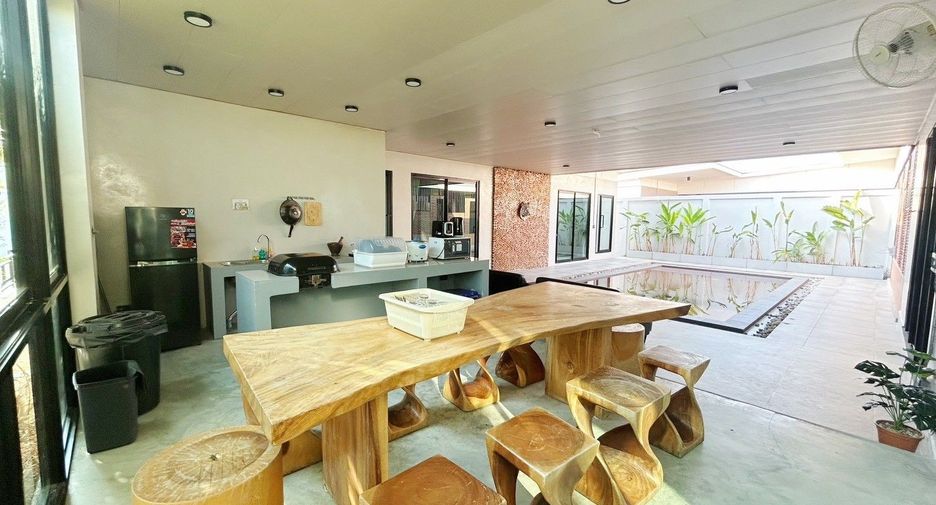 For rent 4 bedrooms villa in Hua Hin, Prachuap Khiri Khan