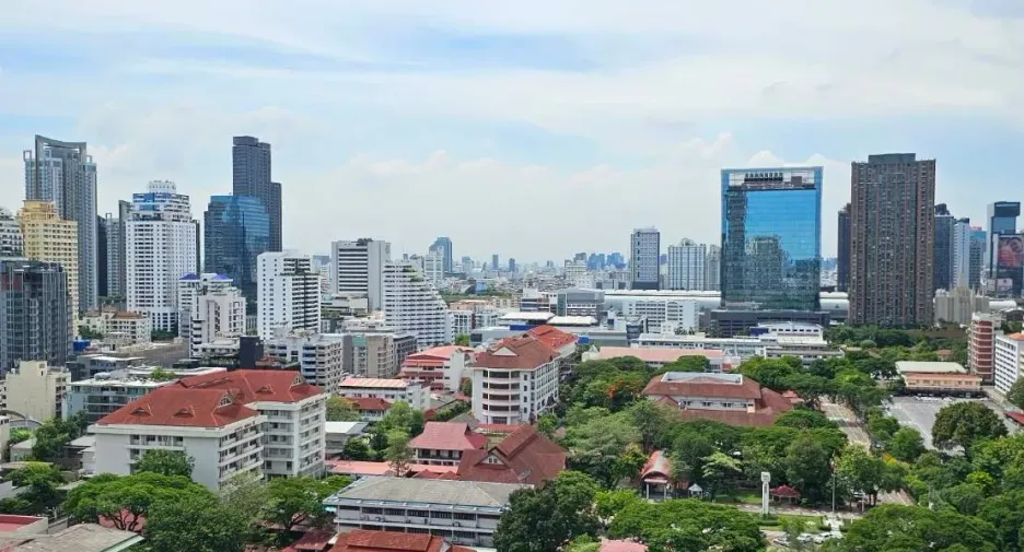 For rent 1 bed condo in Watthana, Bangkok