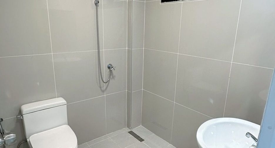 Продажа 4 спальни таунхаус в Тхунг Кхру, Бангкок