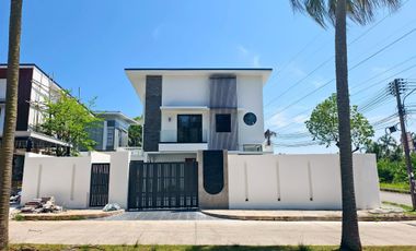 For sale 4 ベッドルーム villa in Mueang Phuket, Phuket