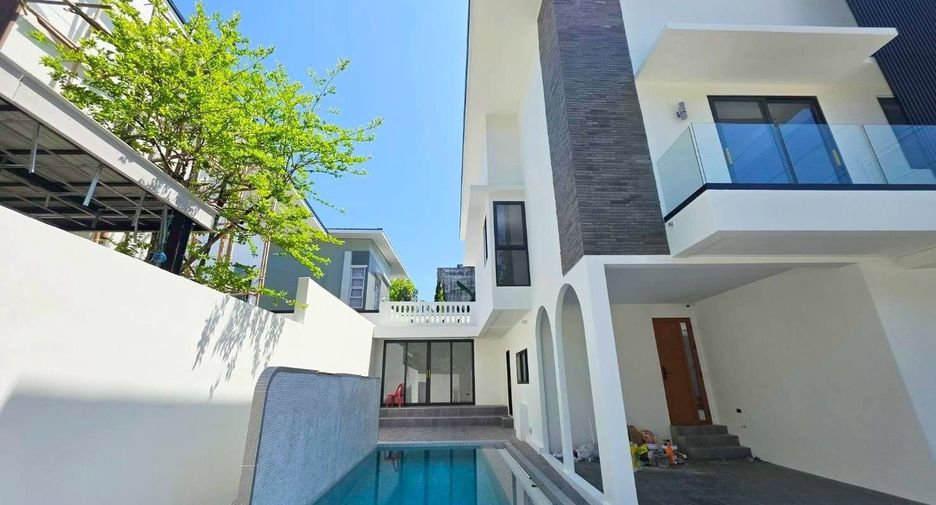 For sale 4 ベッドルーム villa in Mueang Phuket, Phuket