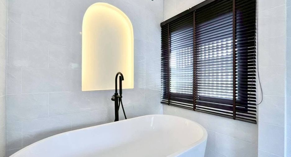 For sale 4 ベッドルーム villa in Mueang Phuket, Phuket