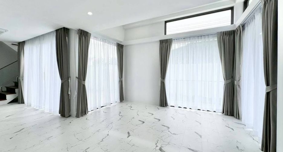 For sale 4 ベッドルーム villa in Mueang Phuket, Phuket
