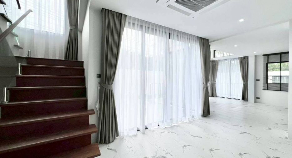 For sale 4 ベッドルーム villa in Mueang Phuket, Phuket