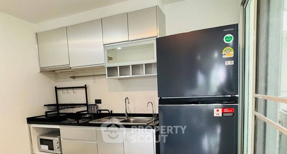 For rent and for sale 2 bedrooms condo in Huai Khwang, Bangkok