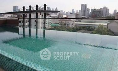 For sale 1 bed condo in Khlong Toei, Bangkok
