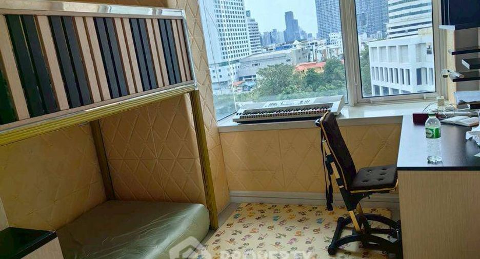 For sale 2 ベッドルーム condo in Huai Khwang, Bangkok
