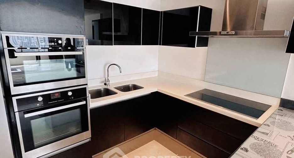For rent 3 bedrooms condo in Watthana, Bangkok