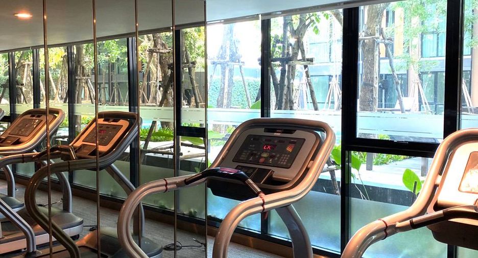 For rent 2 bedrooms condo in Khlong Toei, Bangkok