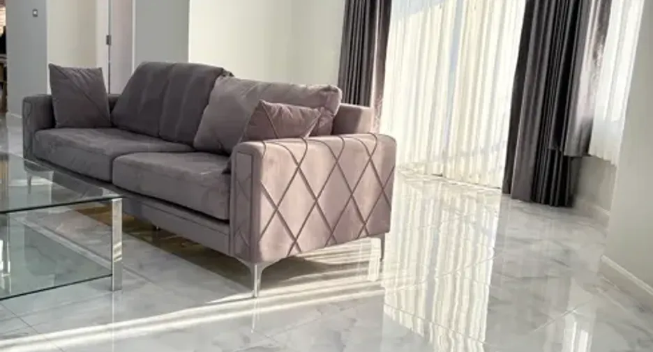 Продажа 2 спальни кондо в Щаттхана, Бангкок