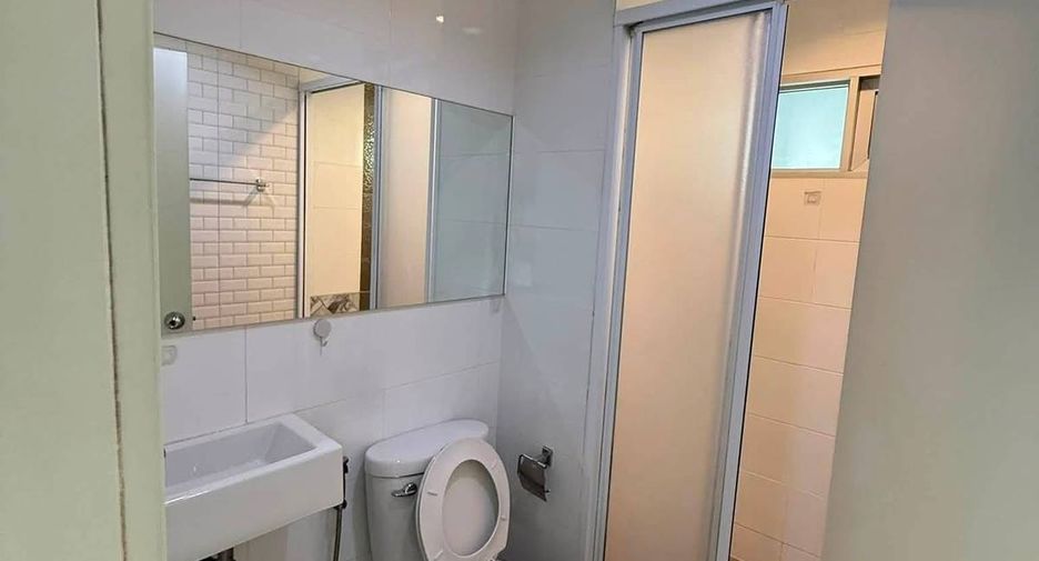For rent 2 ベッドルーム condo in Khlong Toei, Bangkok