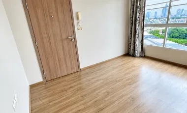 À vendre 1 chambre condo à Yan Nawa, Bangkok