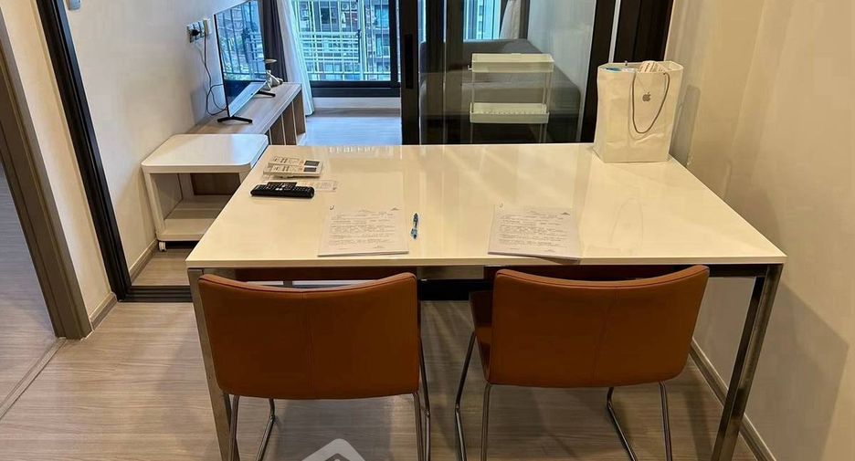 For rent 1 bed condo in Huai Khwang, Bangkok