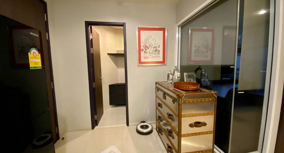 For sale 1 bed condo in Khlong Toei, Bangkok