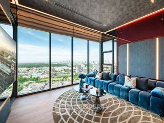 Condo en venta de 2 habitaciones en Khlong Toei, Bangkok